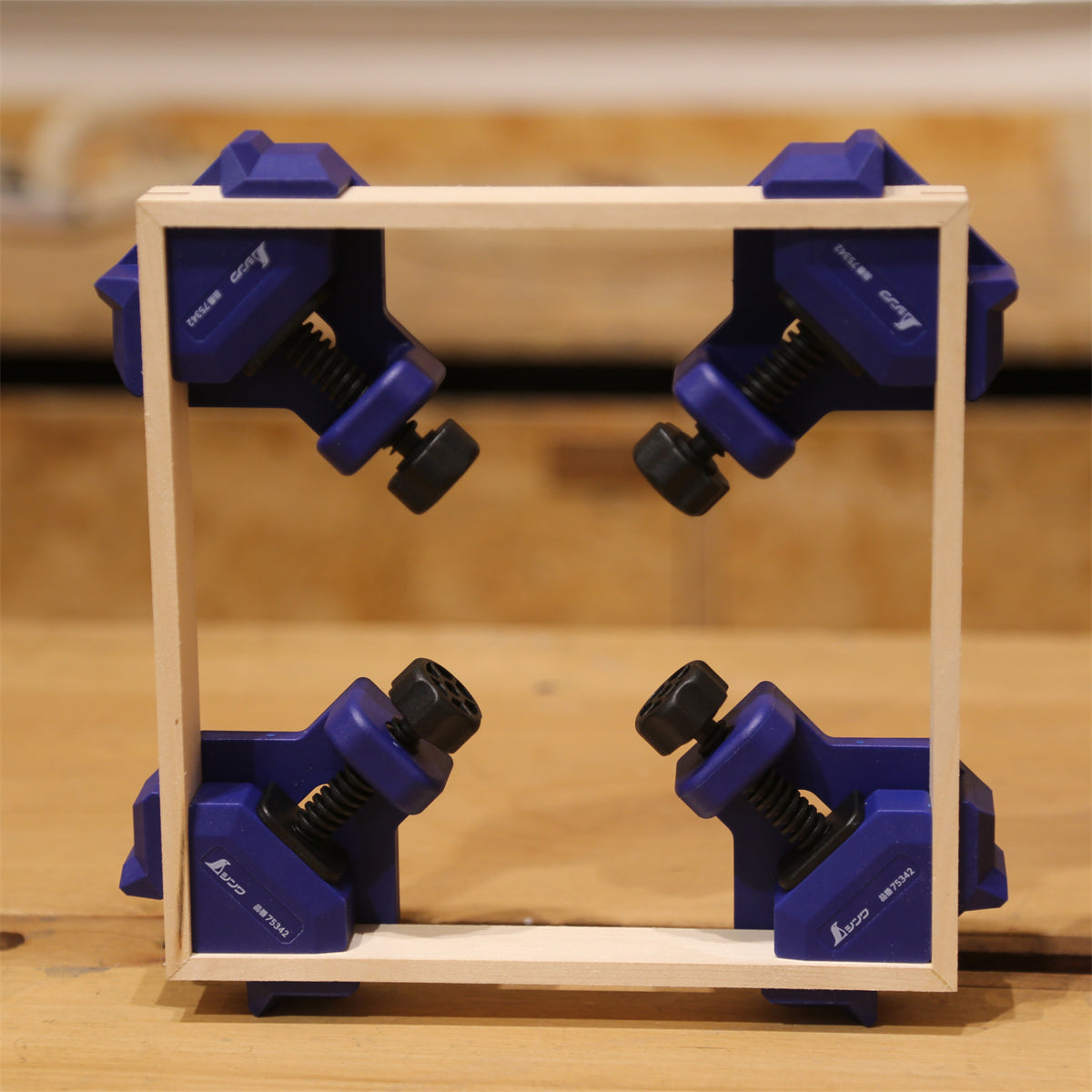 SHINWA 90 Degree Right Angle Clamp Corner Clamp Quick Release Woodworking Fixture for Picture Frame Moulding Box DIY