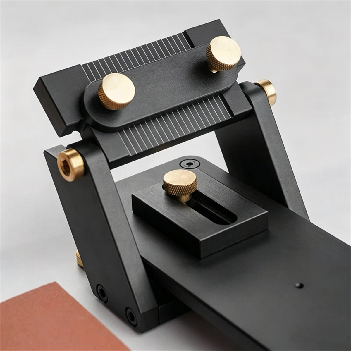 Woodworking Sharpening Jig with Straight Rail, Adjustable Angle Blade Sharpener for Chisels & Plane Irons, Anti-Slip Aluminum Alloy Grinding Guide System