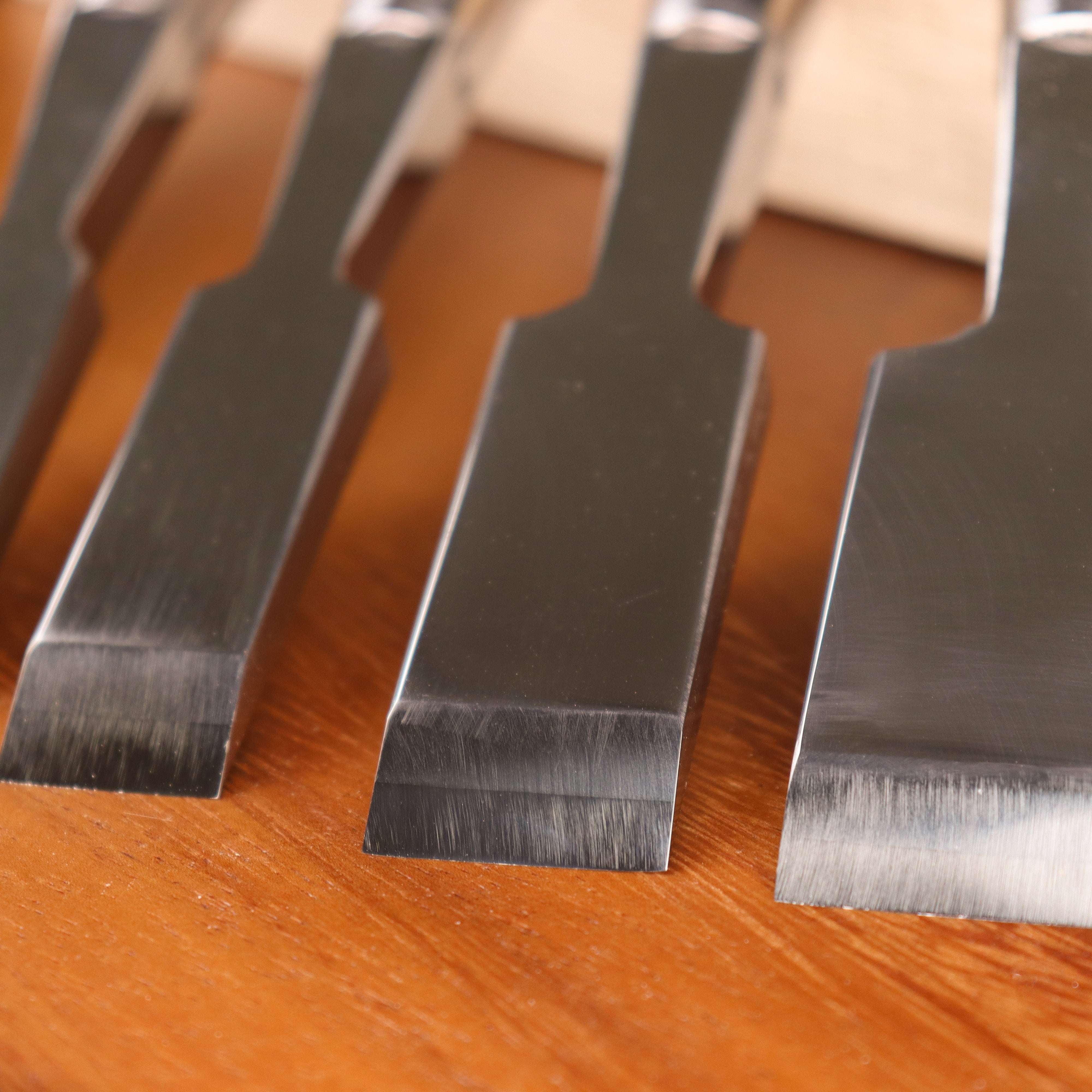 Professional Heavy Duty Wood Chisel, Hand Forged Laminated Steel - Easy to Sharpen, Chip Resistant Blade with Thick Iron Ferrule